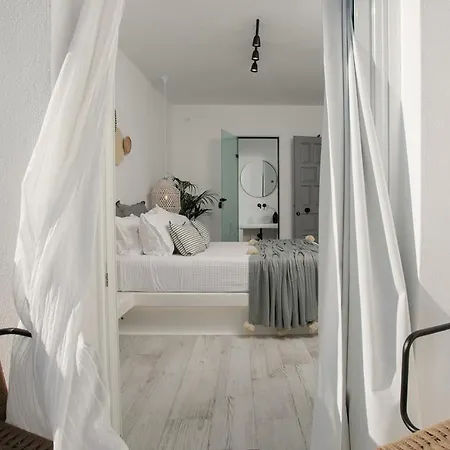 Naxos Poseidon * Naxos City