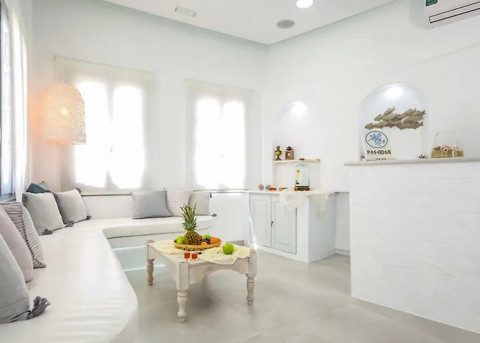 Naxos Poseidon * Naxos City